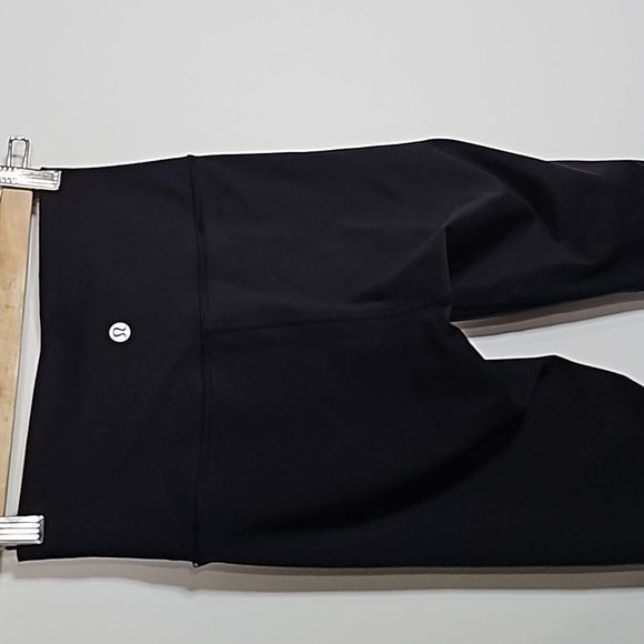 Lululemon Wunder Under black size 4 cropped high rise leggings - Picture 4 of 6